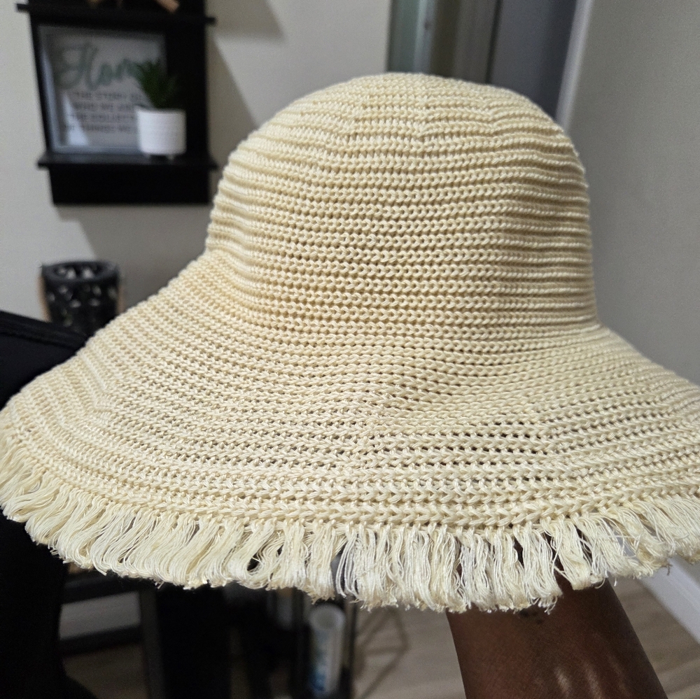 Cream Knit Sun Hat